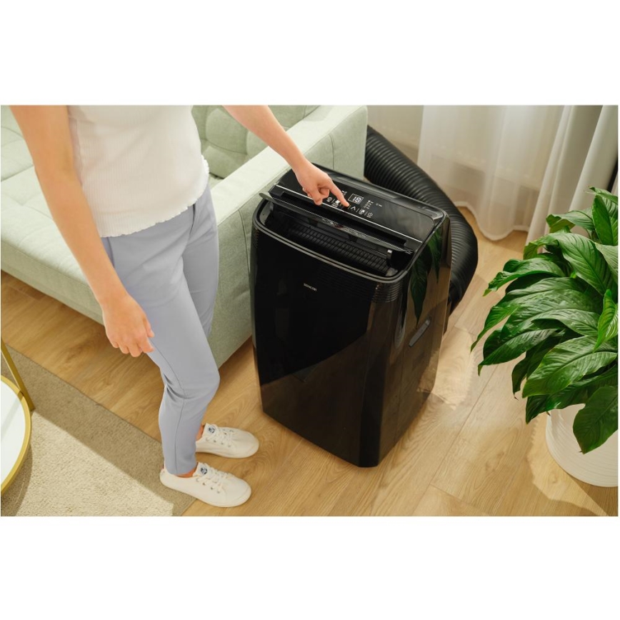 Sencor - Condizionatore mobile smart včetně kompletního příslušenství 900W/230V 9000 BTU Wi-Fi nero + telecomando