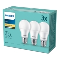 SET 3x Lampadina LED Philips E27/6W/230V 2700K