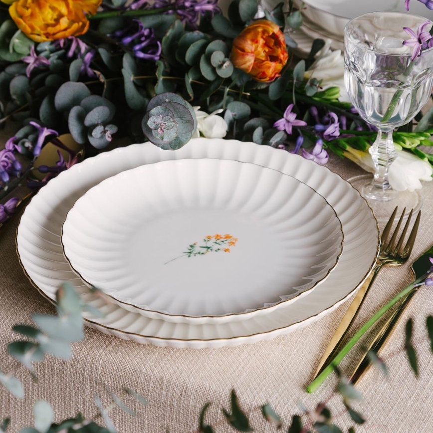 Set da tavola 27 pezzi, bianco/dorato, in porcellana