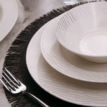 Set da tavola 62 pezzi in porcellana bianca con dettagli argentati