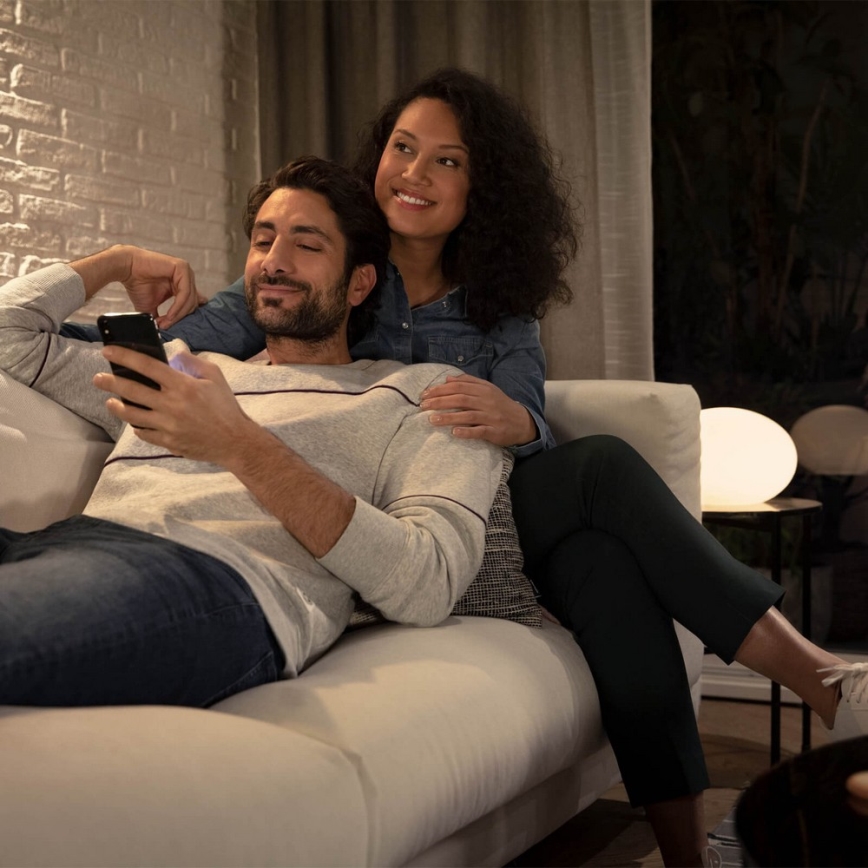 Set di base Philips HUE STARTER KIT 3xE27/9W + dispositivo di interconnessione