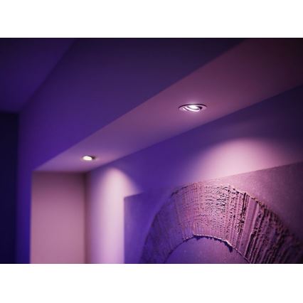 Set di base Philips Hue WHITE AND COLOR AMBIANCE 3xGU10/5,7W/230V 2000-6500K + Dispositivo di interconnessione