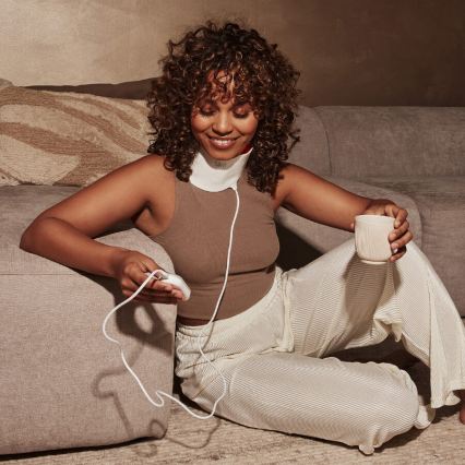 Silk’n - Maschera terapeutica RGB LED per il collo LED/5V 2000 mAh bianca + telecomando