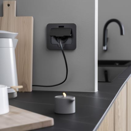 Presa a pavimento da incasso per esterno IP55 nero rettangolare