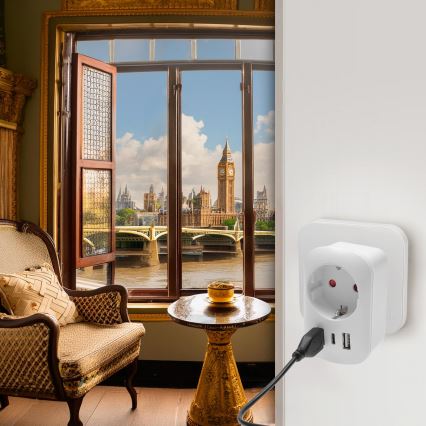 Adattatore da viaggio per il Regno Unito 230V, 2x USB-A + 1x USB-C