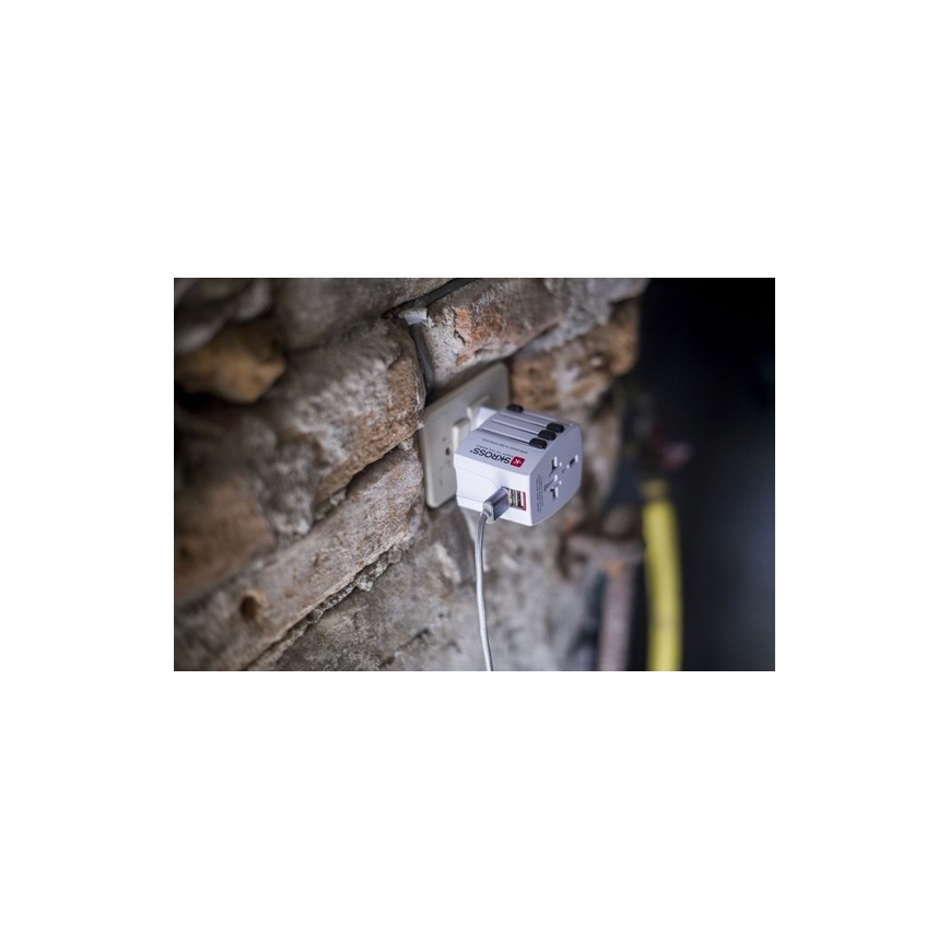 Adattatore da viaggio internazionale 230V + 2x porte USB