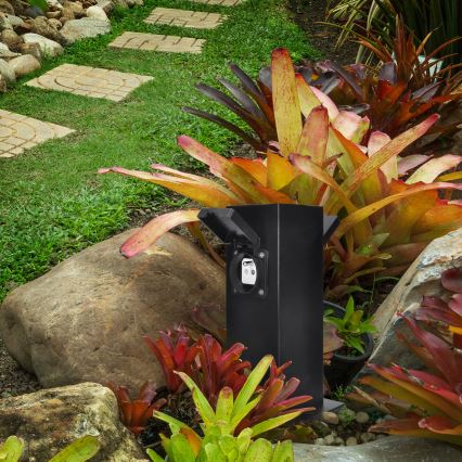 Multipresa verticale da esterno 2Z 230V IP44 nero quadrato