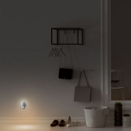 LED Luce di orientamento con sensore LED/0,7W/230V 3000K