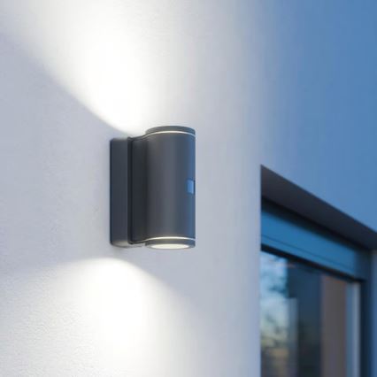 Steinel 087739 - Lampada da parete per esterni LED con sensore 2xGU10/14,5W/230V L 940SC IP44