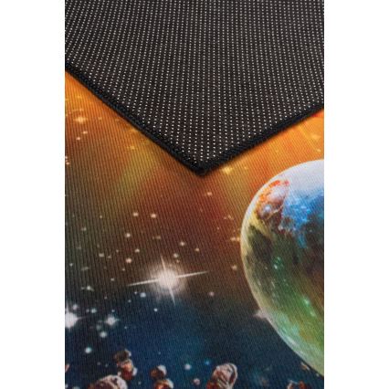 Tappeto antiscivolo per bambini PRINT 3D 120x160 cm pianeti/multicolore