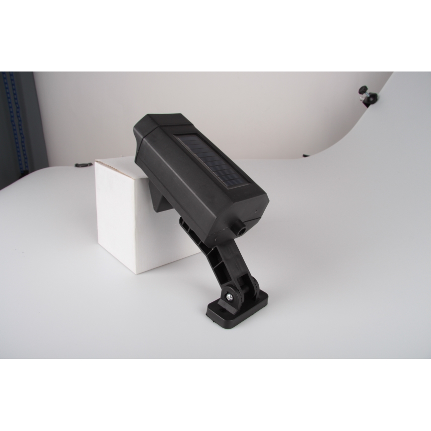 Finta telecamera di sicurezza a LED con sensore e pannello solare LED/5W/5,5V 800 mAh IP65 + telecomando