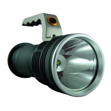 Torcia LED ricaricabile CREE XPE T6 LED/3,7V 4600 mAh