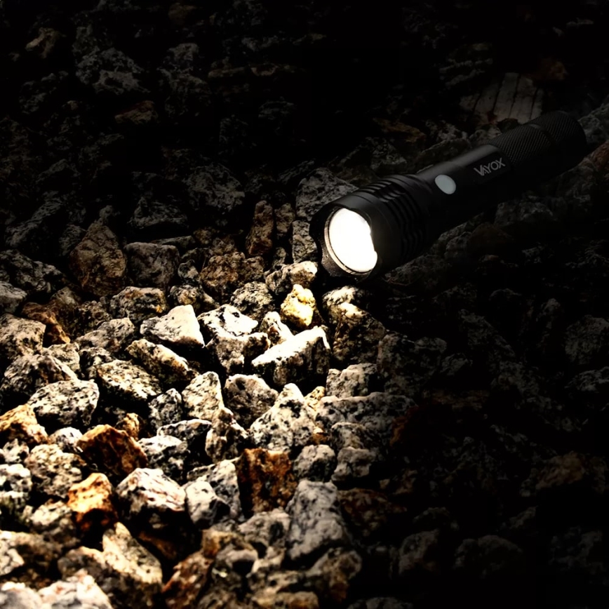 Torcia LED ricaricabile LED/10W/5V IPX4 800 lucente 1200 mAh