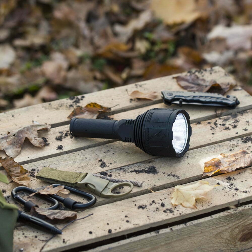 Torcia ricaricabile LED Dimmable LED/30W/5V IPX7 3000 shiny 4200 mAh