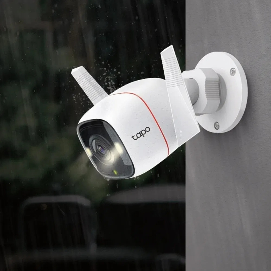 TP-Link - Telecamera esterna intelligente con sensore, certificazione IP66 e connettività Wi‑Fi