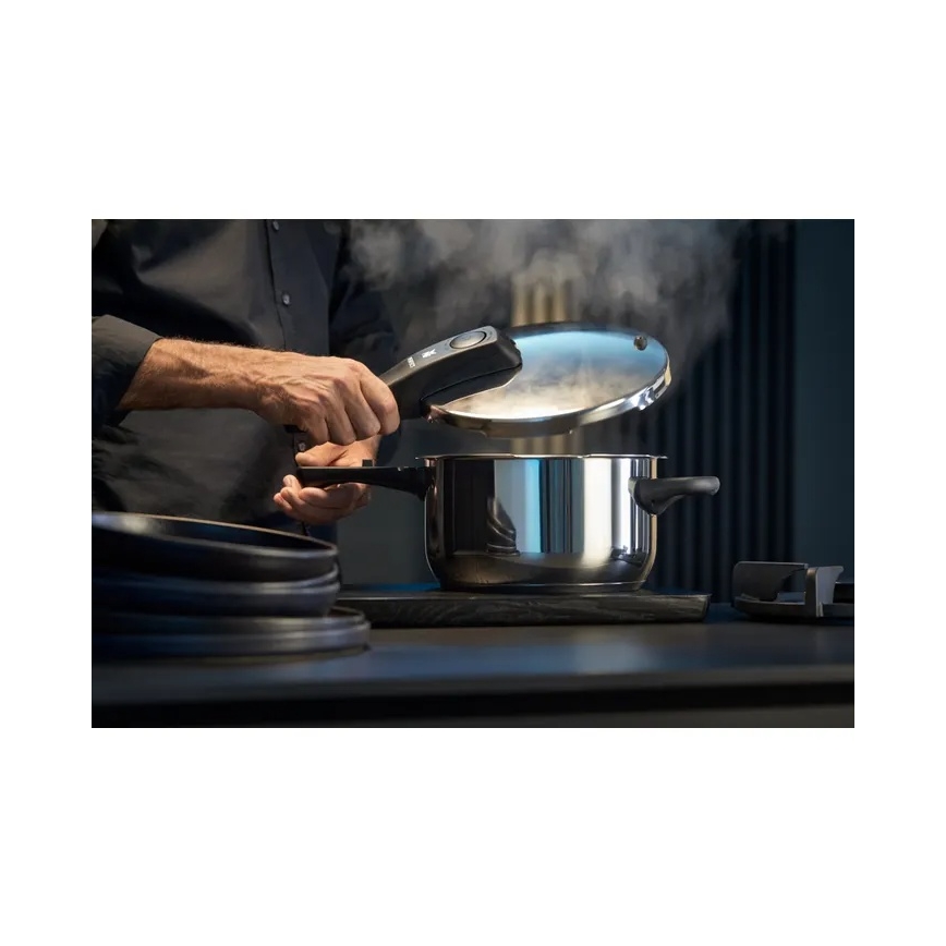 WMF - Set di pentole a pressione 8,5 l + 4,5 l PERFECT in acciaio inox